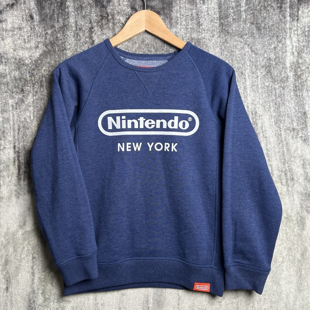 Nintendo NYC Exclusive Unisex Pullover Sweatshirt Size Large Youth